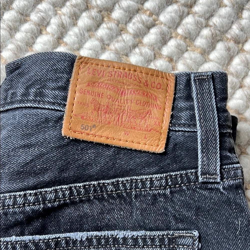 LEVIS 501 High Rise Original Fit - Picture 2 of 9